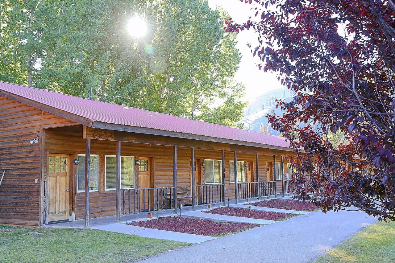 Southfork Lodge - Riverside Inn Lowman 외부 사진